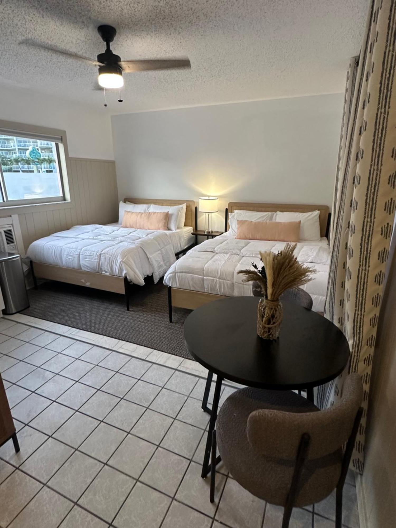 Arvilla Resort St. Pete Beach Exterior photo