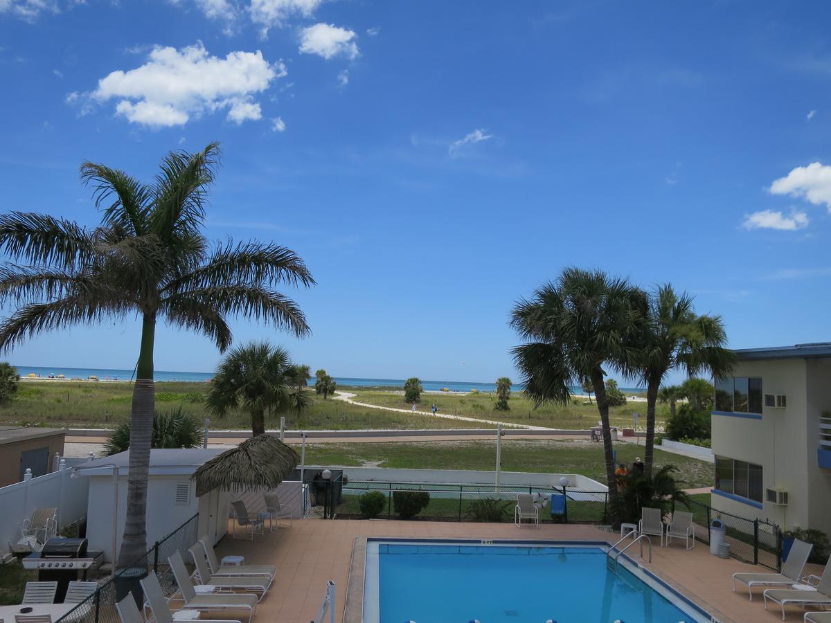 Arvilla Motel St. Pete Beach Exterior photo